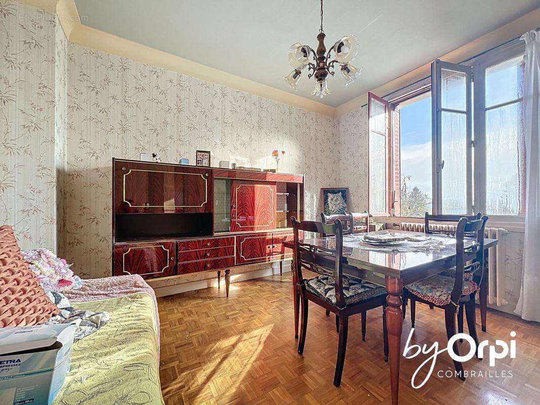 Maison à GOUTTIERES