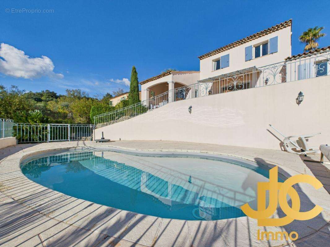 Maison à AURIBEAU-SUR-SIAGNE