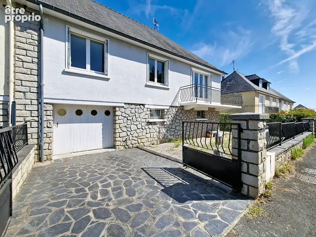 Photo Maison à Le Lion-D'angers au prix de 182 300€