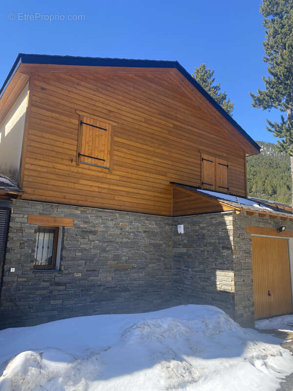 Maison à LES ANGLES