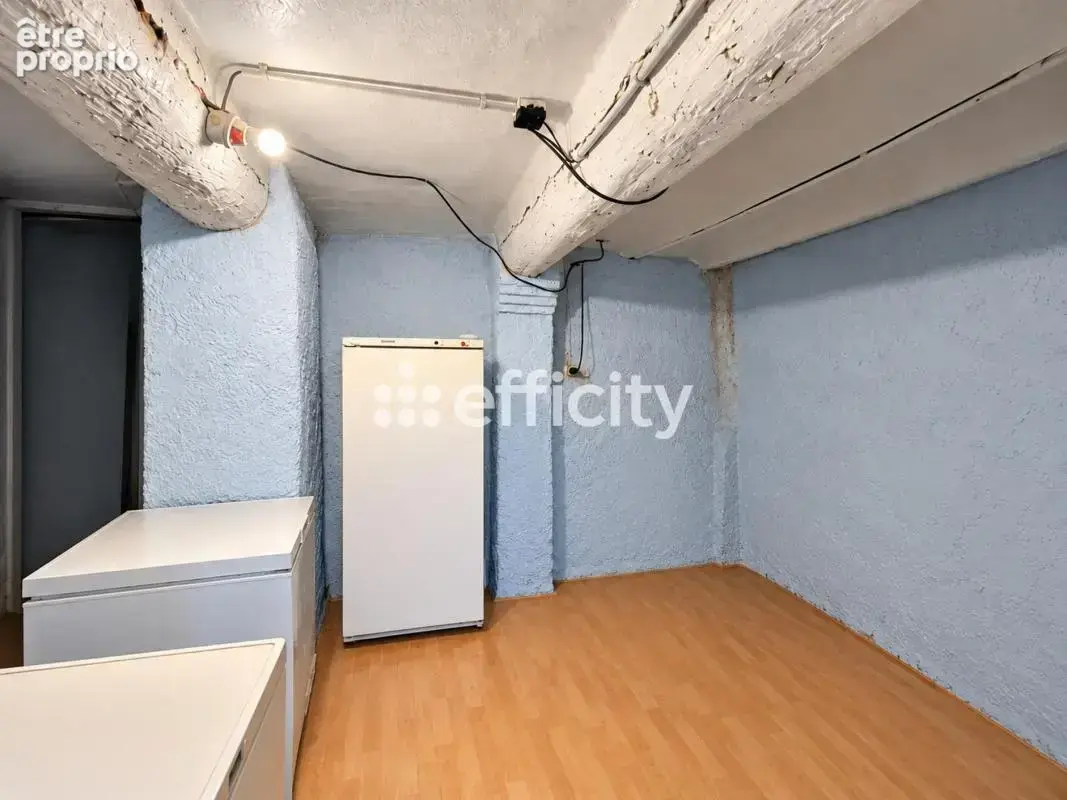 Local commercial - photo 8