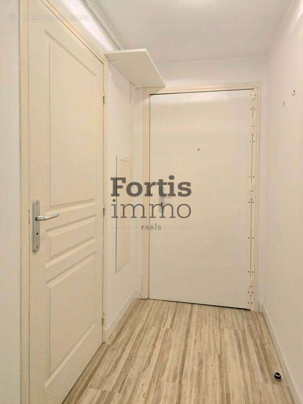 Appartement à PARIS-18E