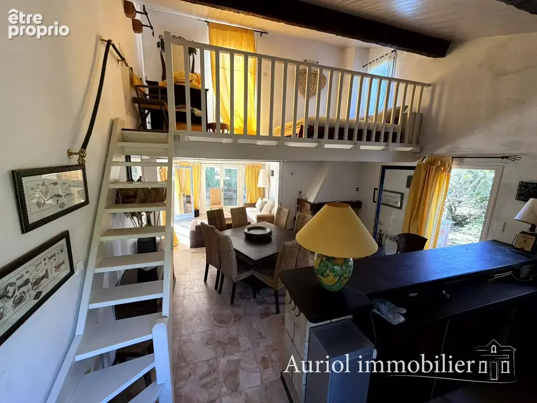 ILE DU LEVANT Maison avec vue mer, piscine et terrain plat - photo 6