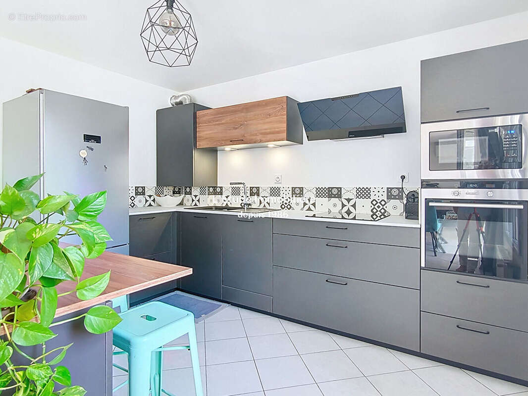 Appartement à LYON-9E