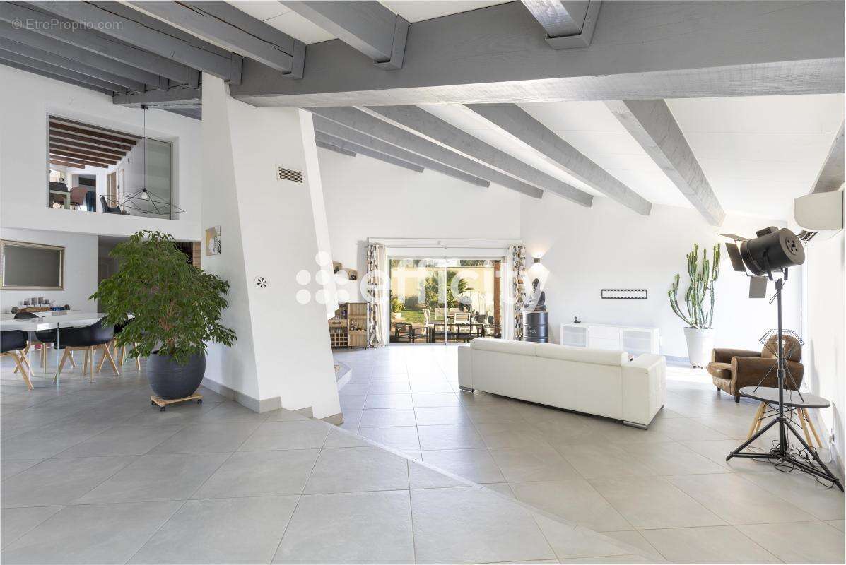 Maison à ROGNAC