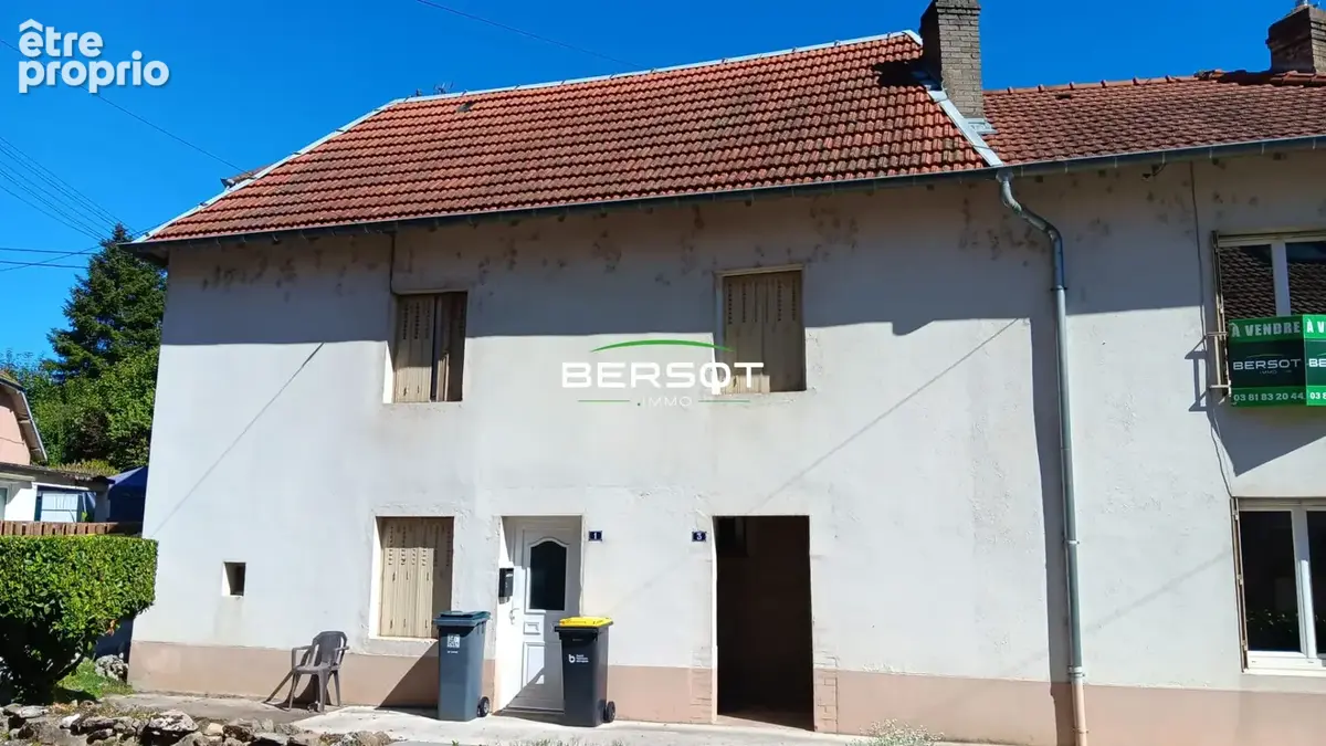 Maison de village avec deux appartements et un garage - photo 3