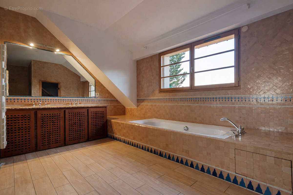 Maison à SOISY-SUR-SEINE