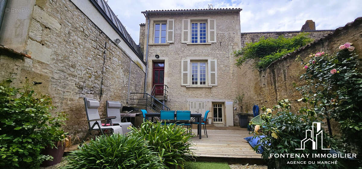 Maison à FONTENAY-LE-COMTE