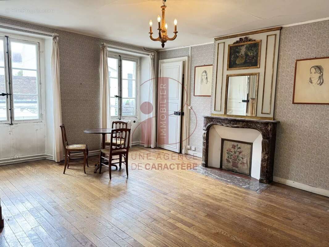 Maison à FONTAINEBLEAU