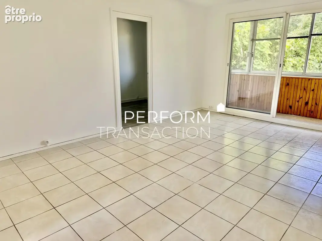 Grenoble-rue amable matussiere-t3 avec balcon couvert de 9m² - photo 3