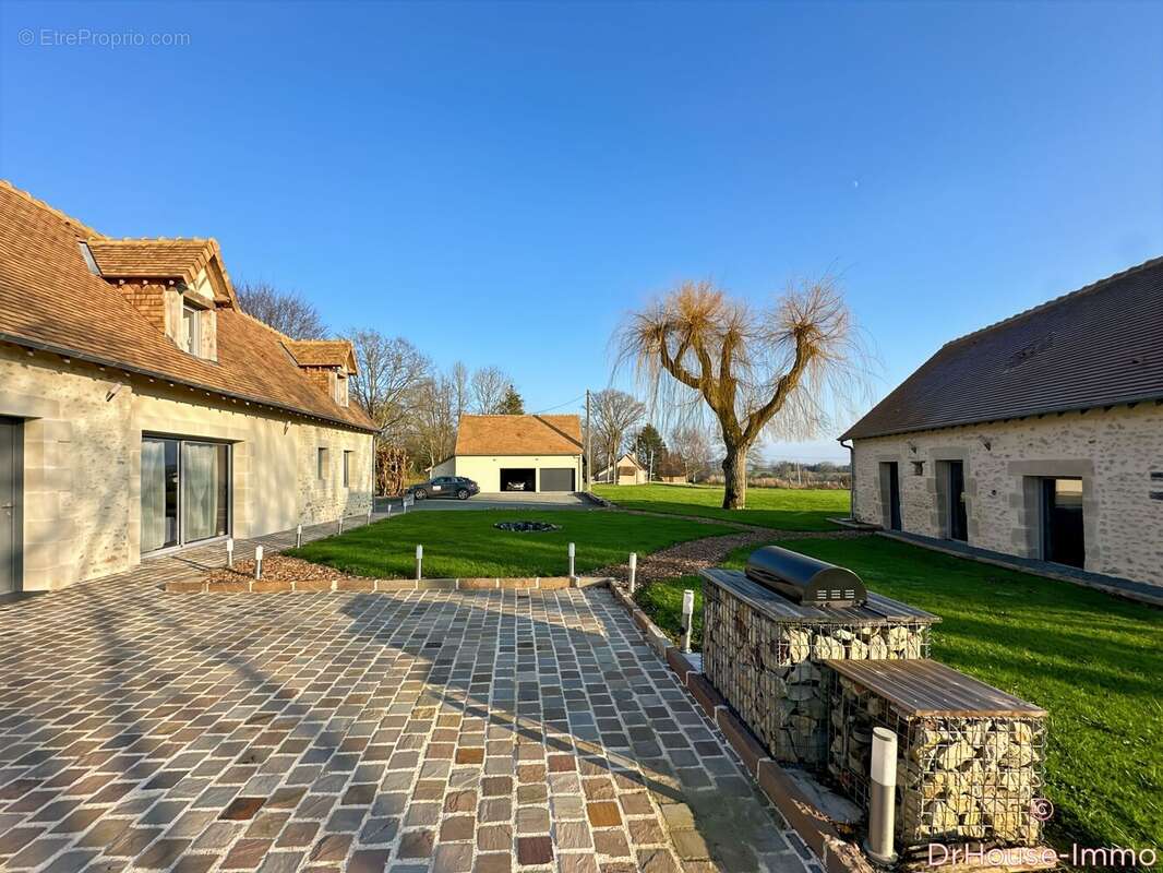 Maison à MAROLLES-LES-BRAULTS