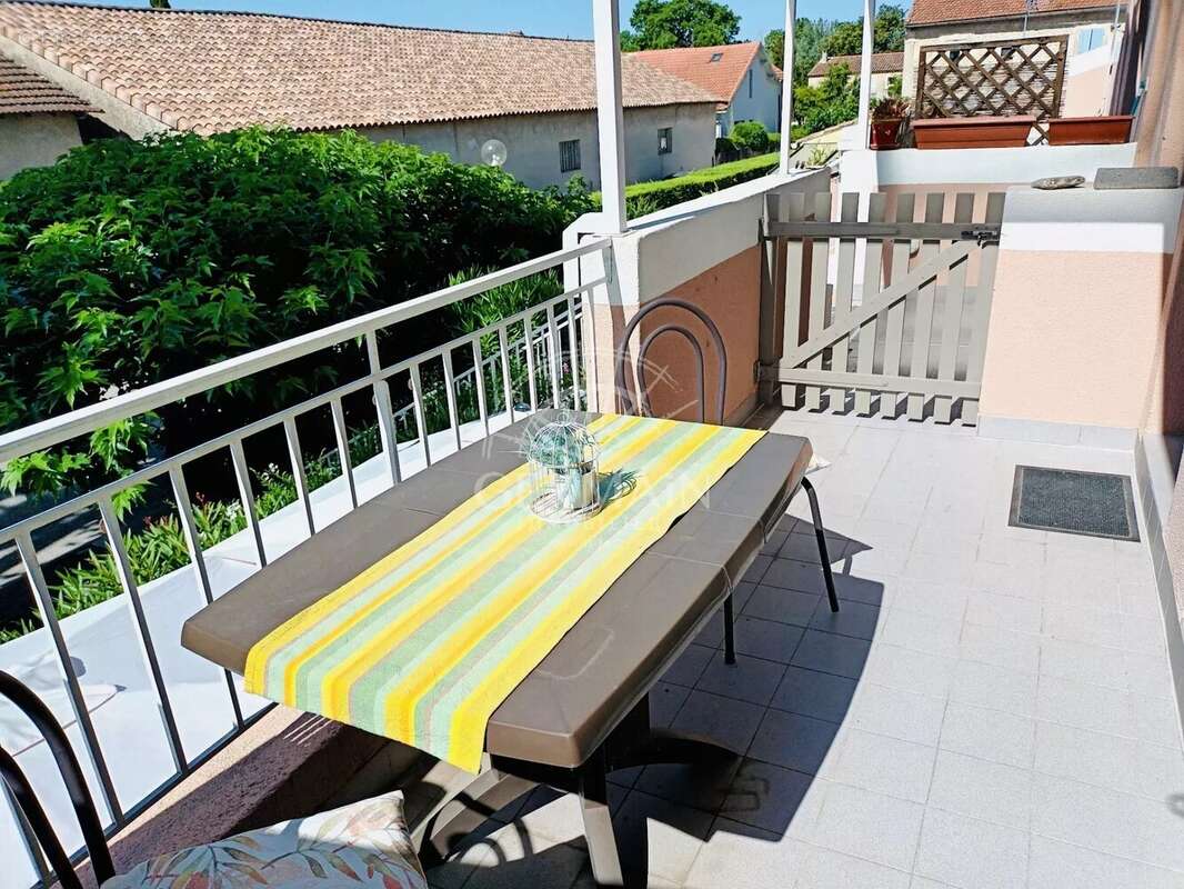 L'Isle-sur-la-Sorgue, appartement de 58 m² avec terrasse et parking - photo 10