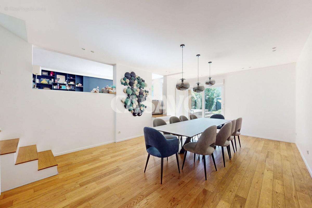 Maison à ENGHIEN-LES-BAINS