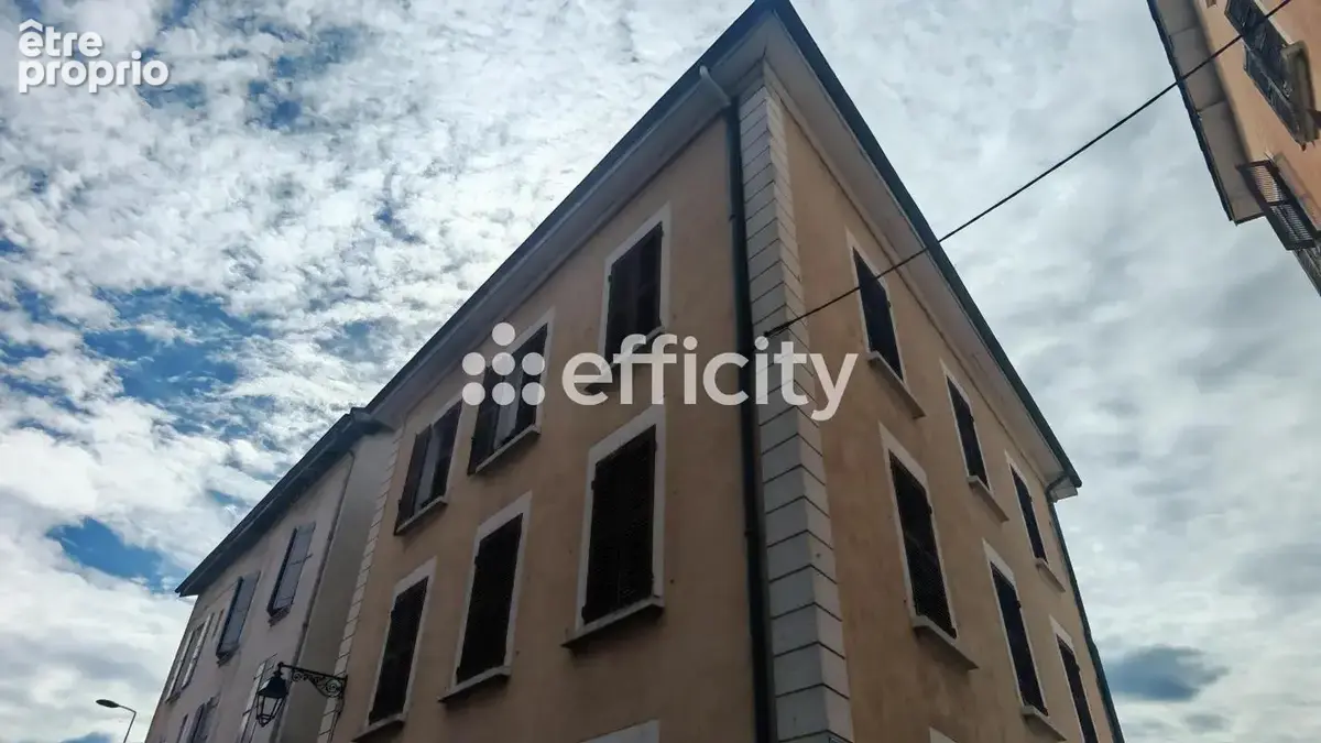 Appartement 232 m² à vendre à Voiron (38500) - photo 2