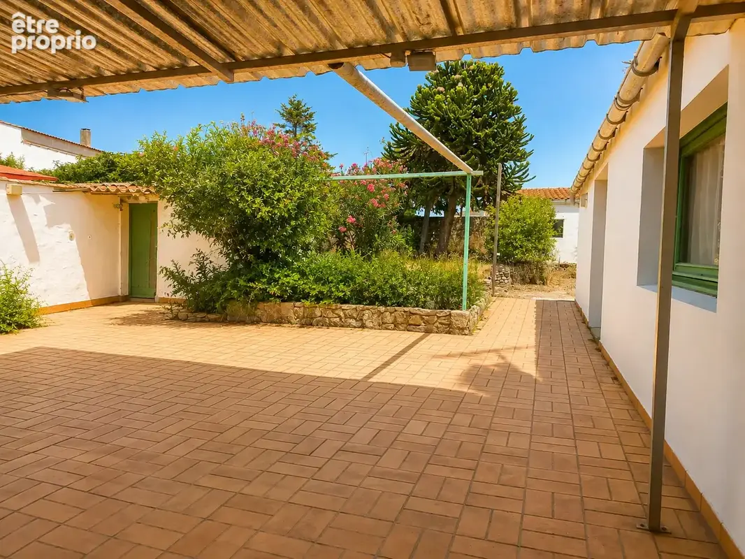 Noirmoutier-en-l'Ile centre. Maison de 211 m2 avec garage et jardin. 461 120 € FAI - photo 6