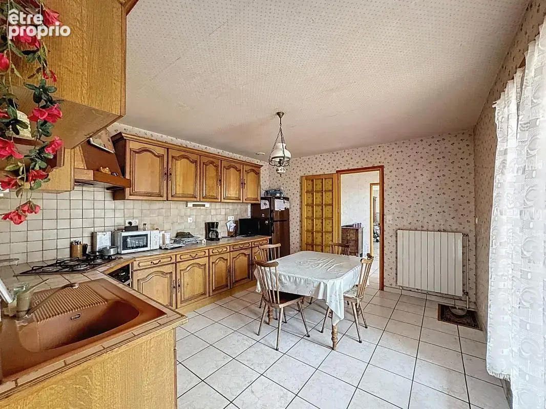 SAINT OURS Plain pied 3 chambres Terrain clos 1362m² - photo 3