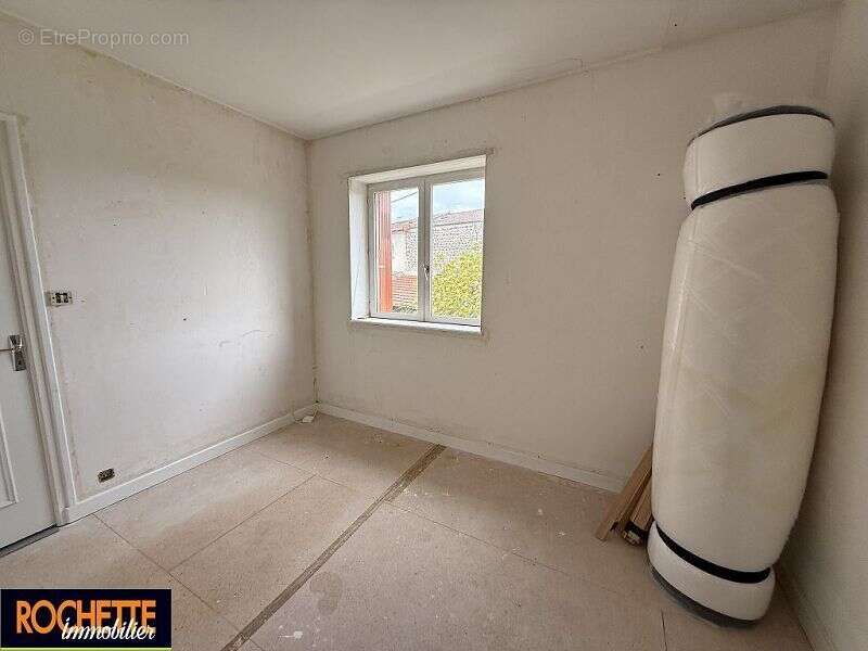 Maison à SAINT-JUST-LA-PENDUE