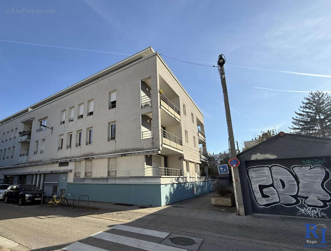 Construction récente - Appartement à GRENOBLE
