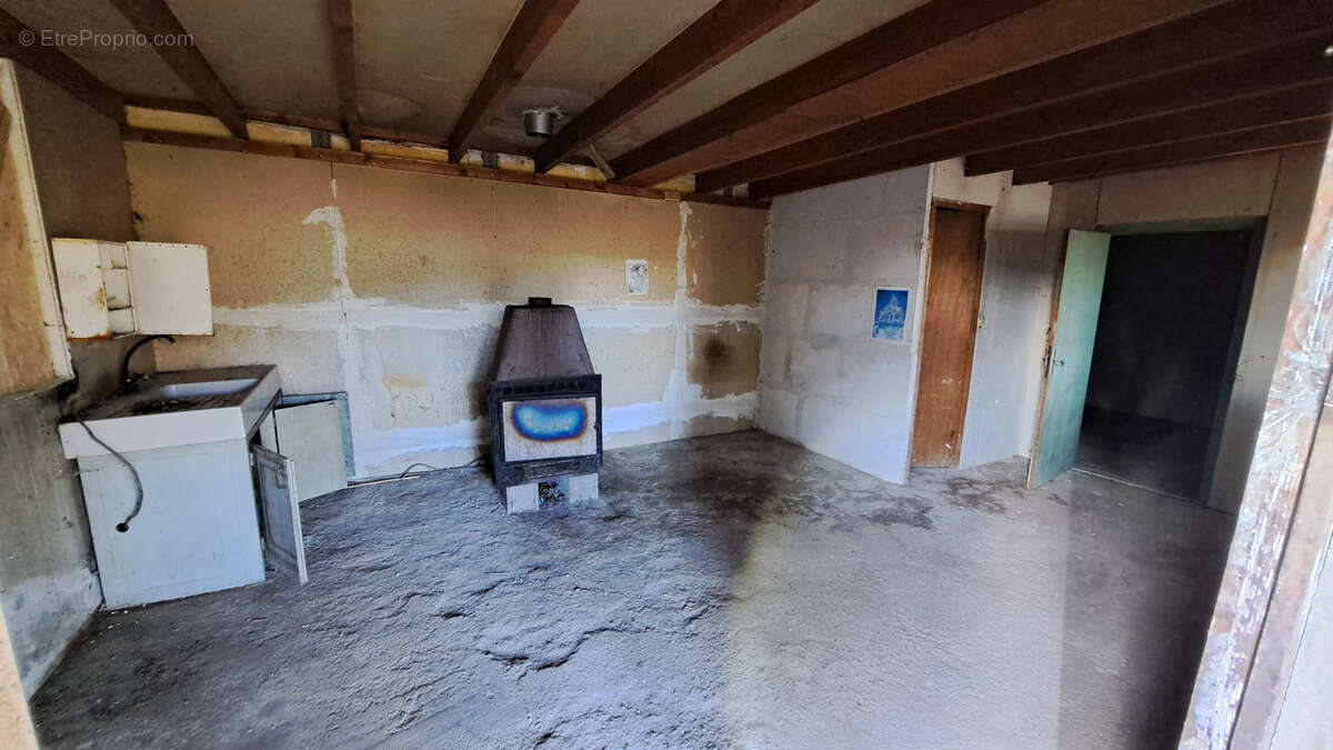 Terrain à MOULES-ET-BAUCELS