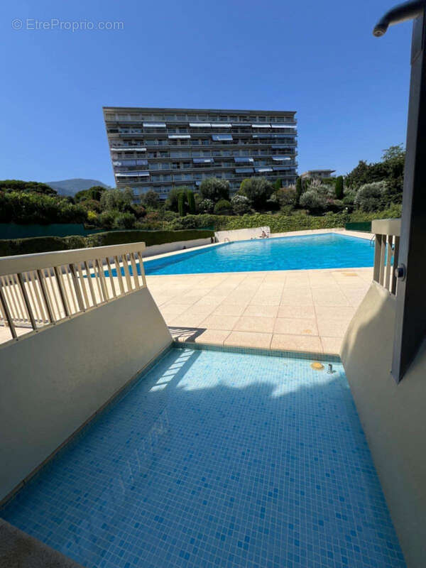 Appartement à ROQUEBRUNE-CAP-MARTIN