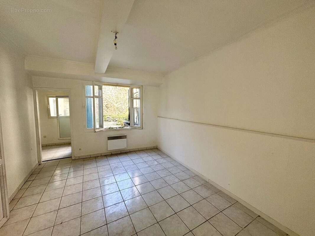 Maison à VILLENEUVE-MINERVOIS