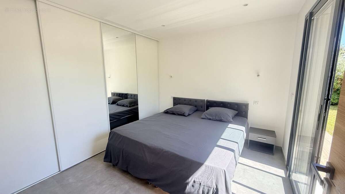 Villa 229M2 piscine terrain garage volume - photo 22