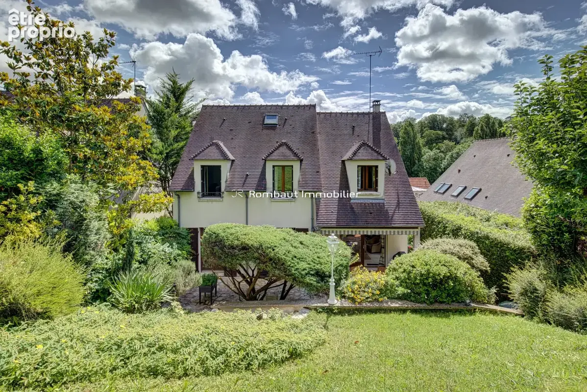 Maison à LA CELLE-SAINT-CLOUD