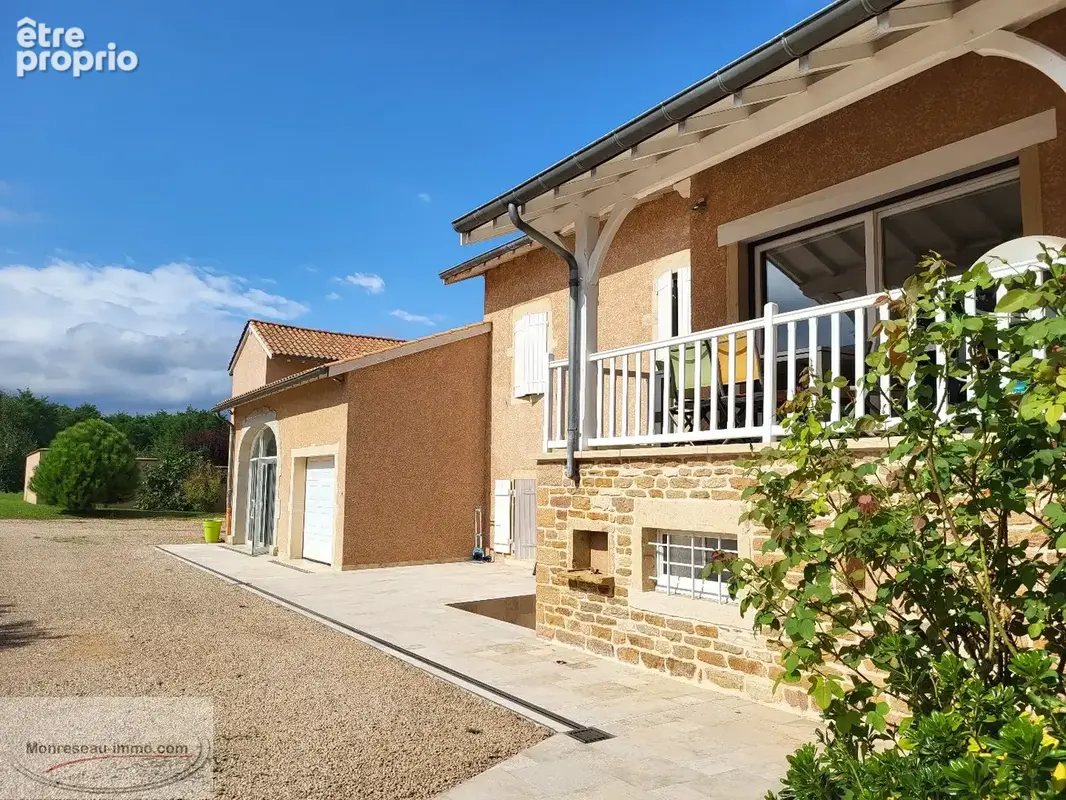 Propriete familiale avec caveau de 60m² ! - photo 19