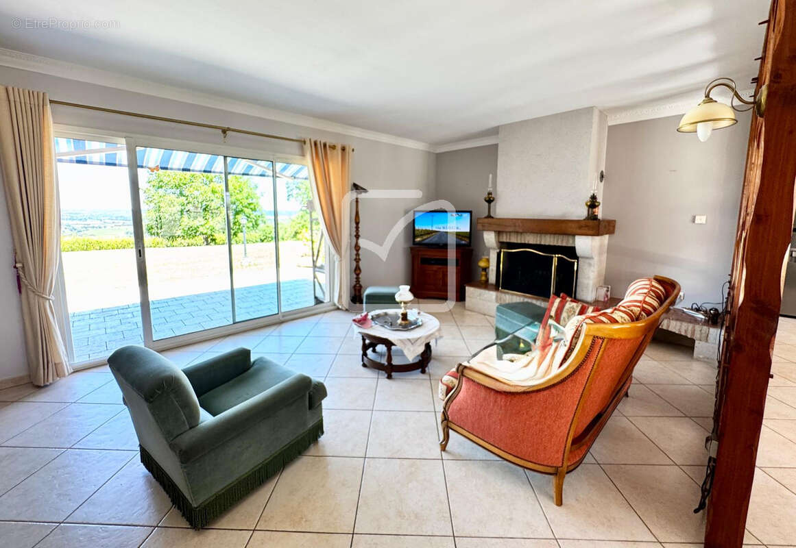 Spacieuse maison moderne avec une très belle vue - photo 4