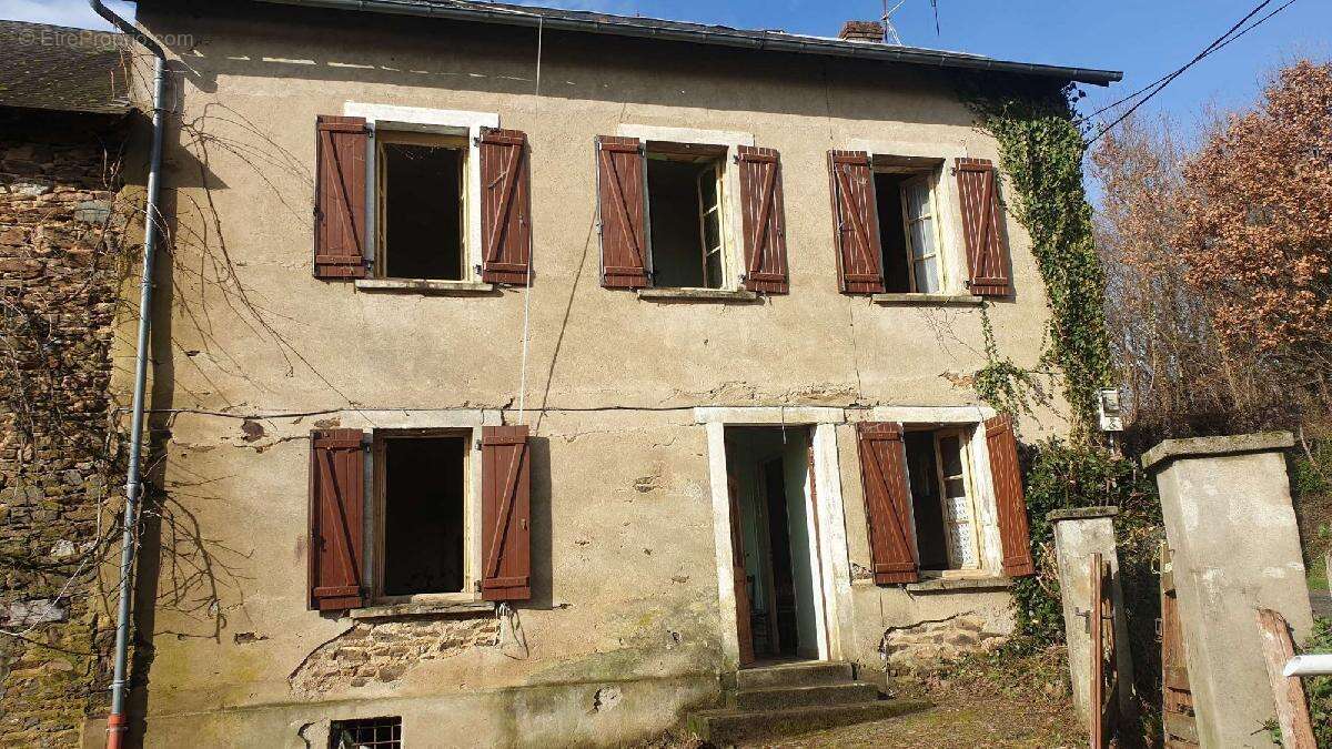 Maison à CHATEAUNEUF-LA-FORET