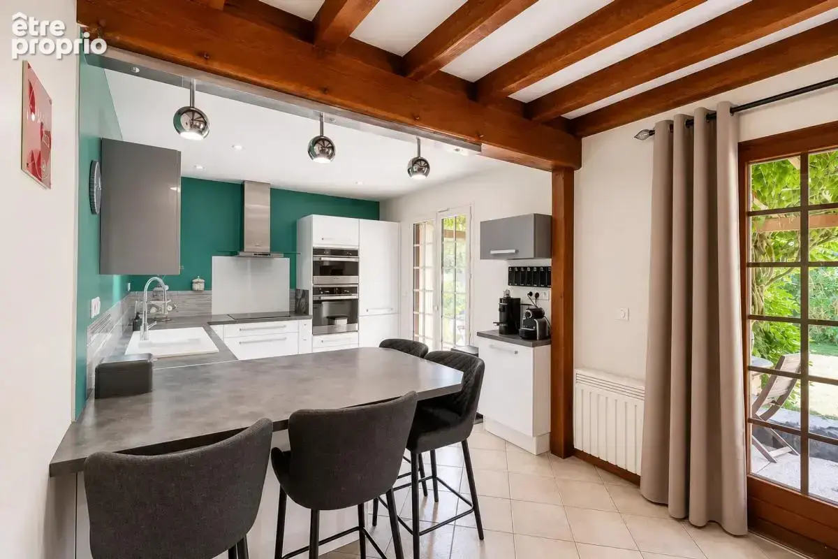 Maison de 7 pièces de 121 m² à Fontenay-Trésigny - photo 3