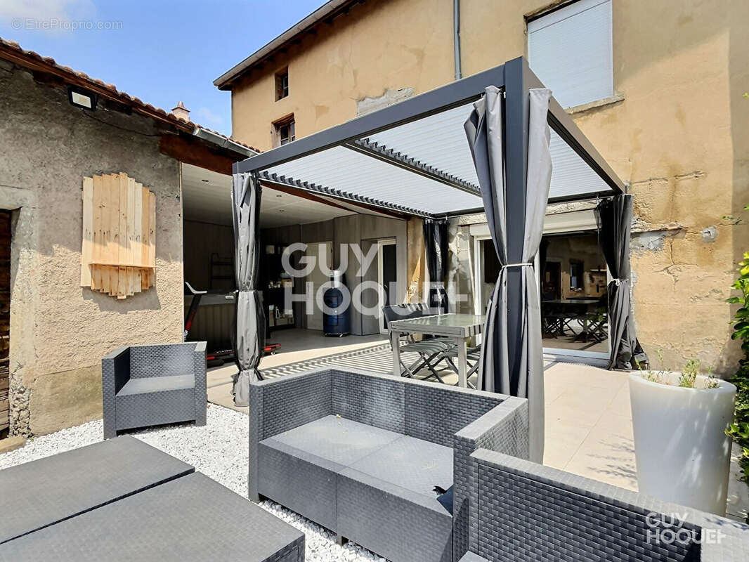 Maison à SAINTE-CONSORCE