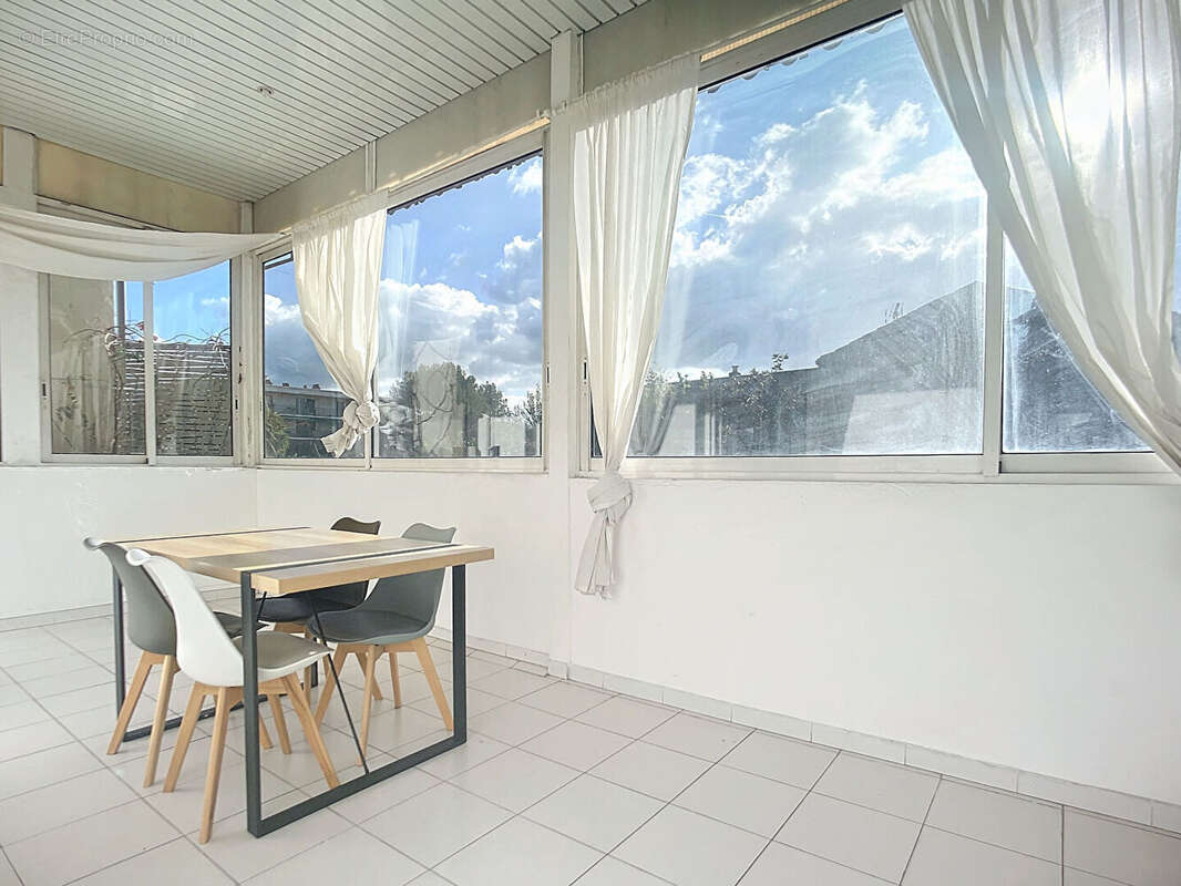 Appartement à MARSEILLE-12E
