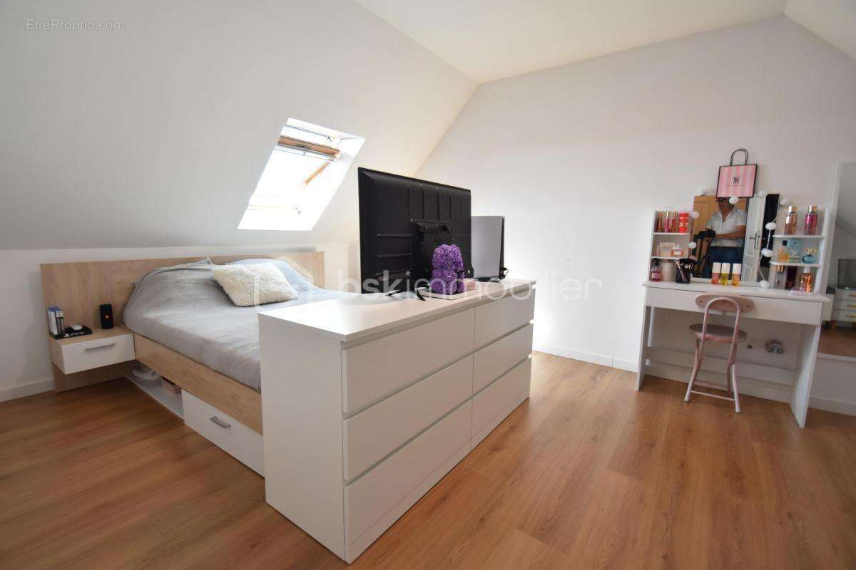 Superbe maison familiale de 7 pièces dont 5 chambres - photo 15