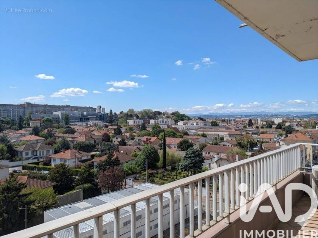Photo 1 - Appartement à VILLEURBANNE
