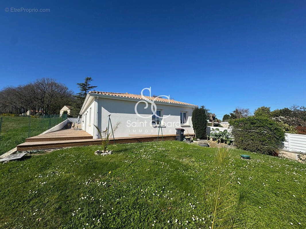 Maison à CHAMPNIERS