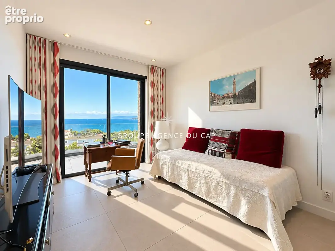 Appartement en dernier étage vue mer panoramique proche du centre de sainte maxime - photo 14