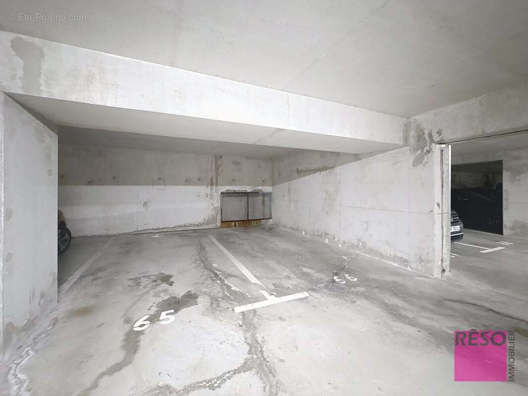 Appartement à ETREMBIERES
