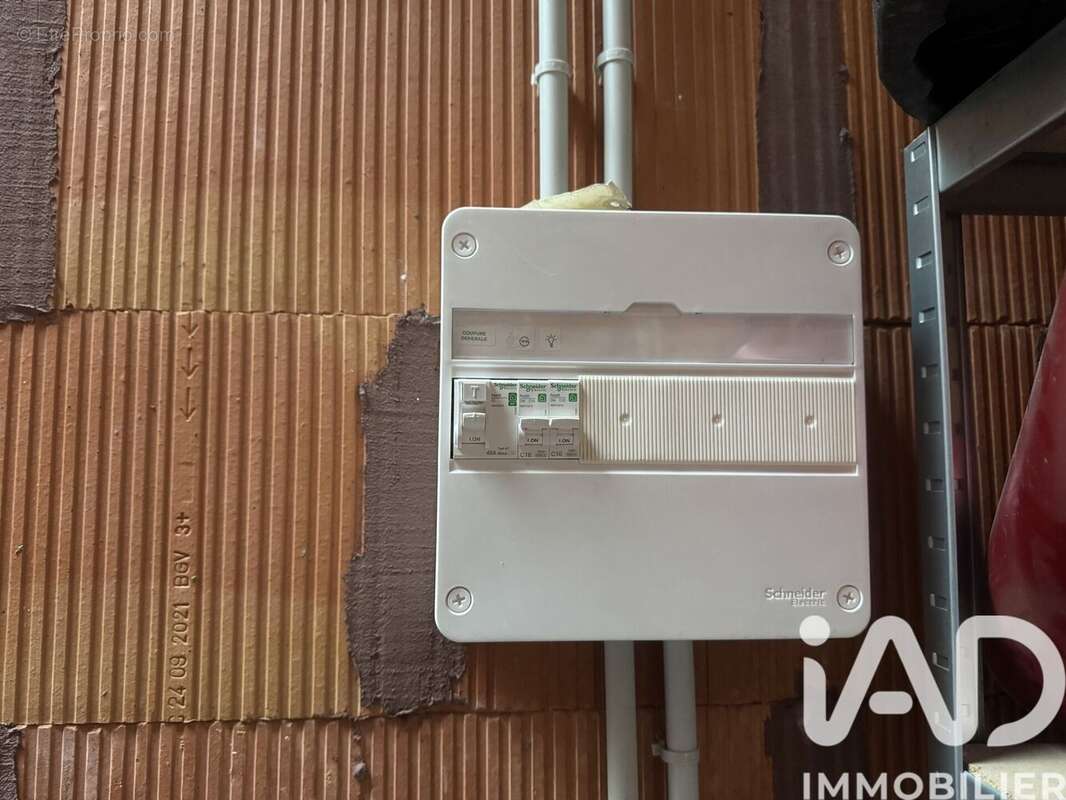 Photo 4 - Parking à CARAMANY