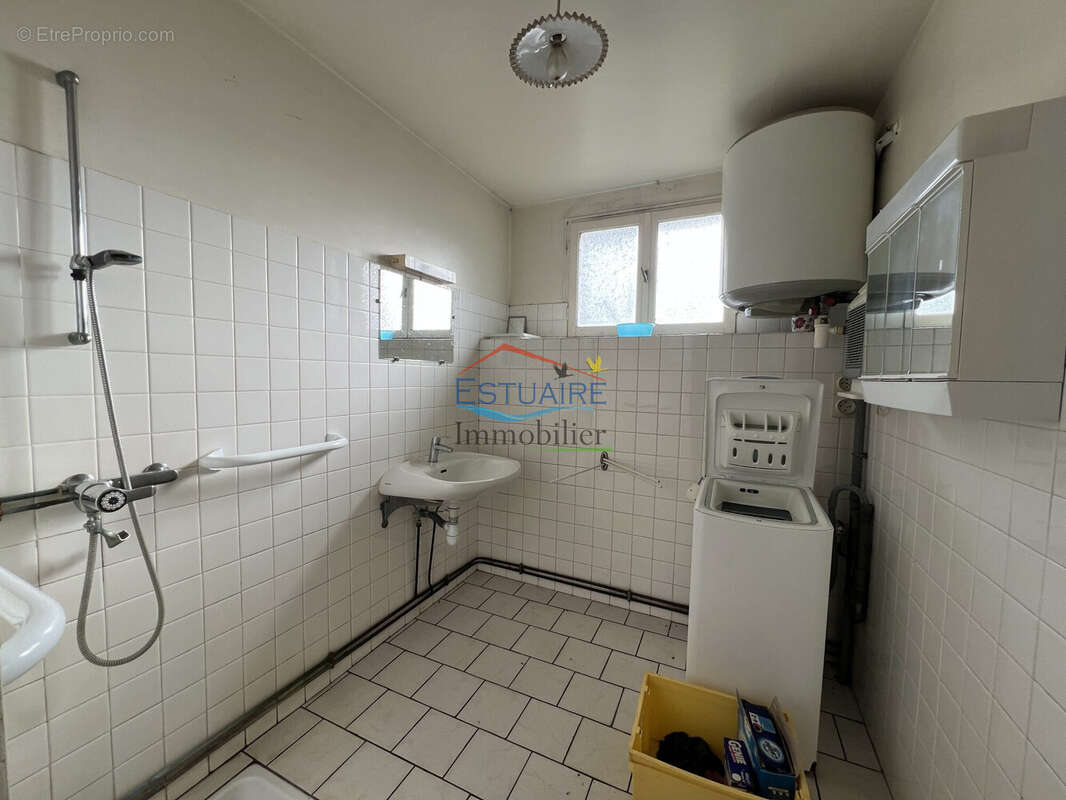 Maison 49 m² à Saint-Etienne-De-Montluc  - photo 4