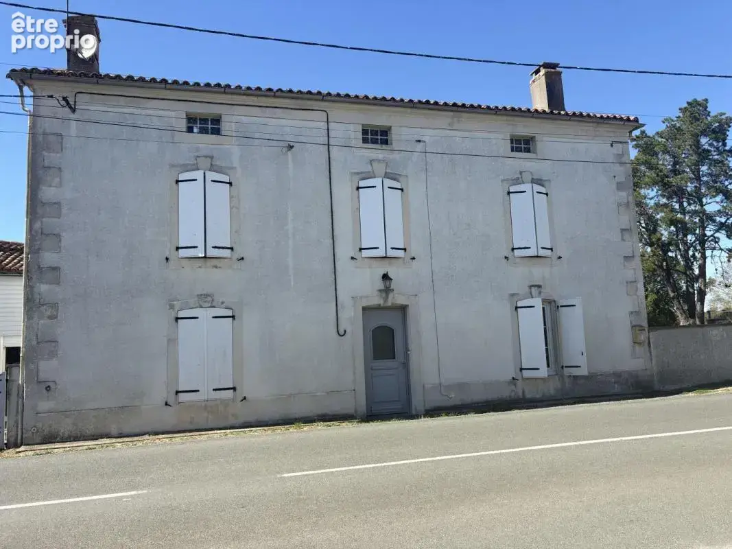 Maison à COULONGES-SUR-L'AUTIZE