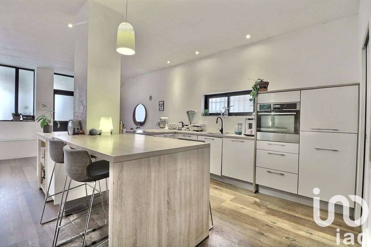 Photo 4 - Commerce à LA CIOTAT