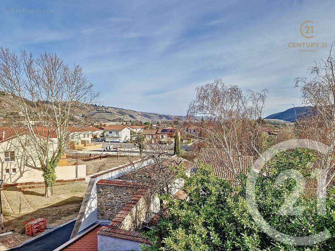 Appartement à CONDRIEU