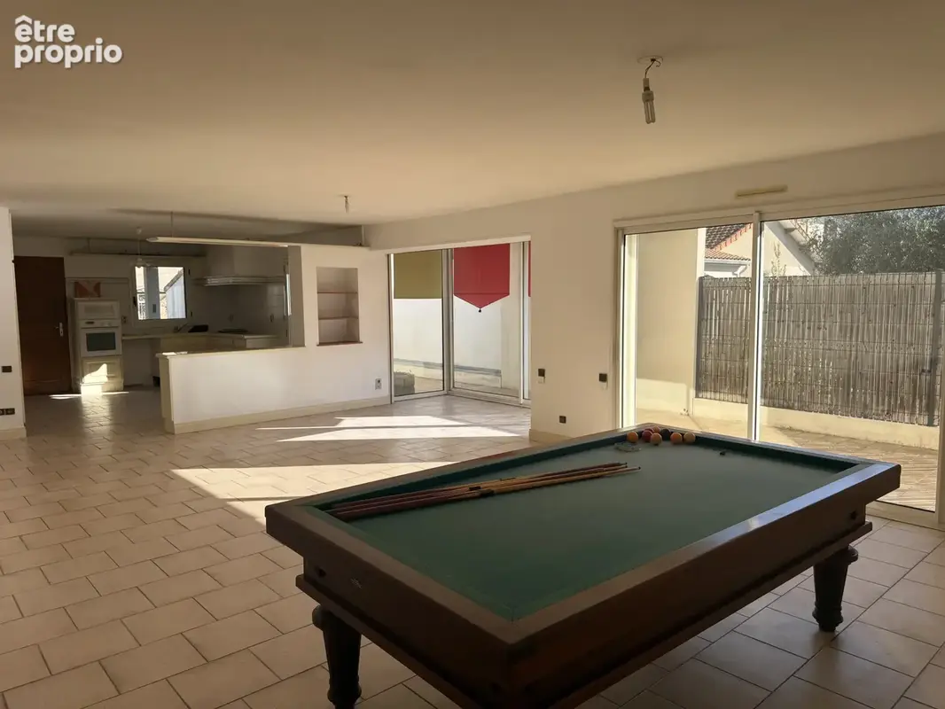 Saint Cybard -Angouleme : RARE Sur le Secteur maison de plain-pied de 145m2 a Rafraichir - photo 7