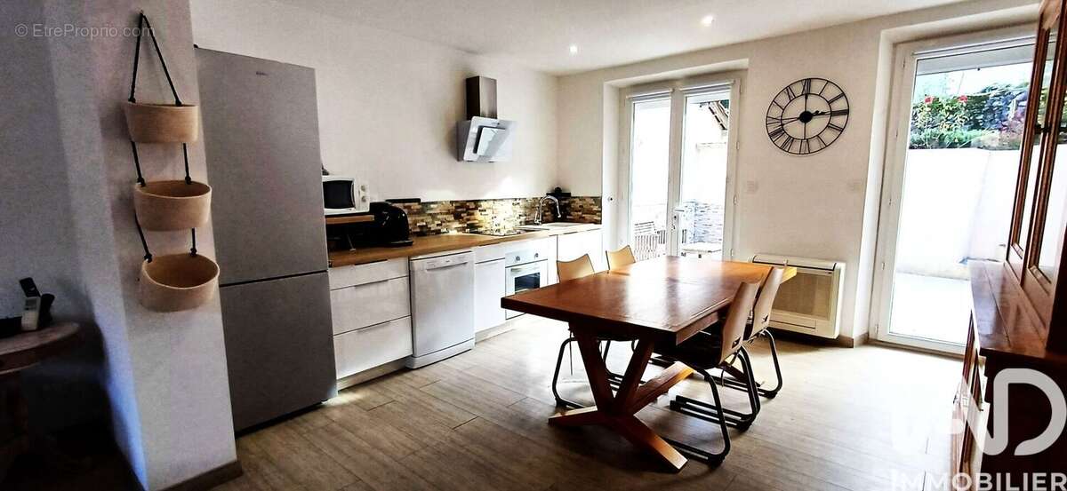 Maison 76 m² à Mayres  - photo 7