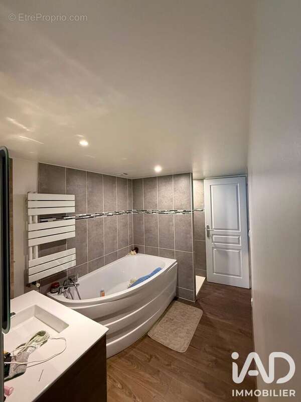 Maison 100 m² à Halluin  - photo 6