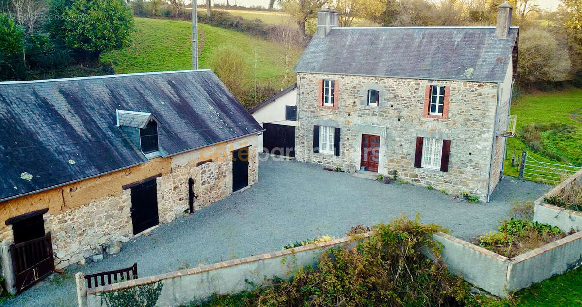 Maison à SAINT-SAUVEUR-LENDELIN