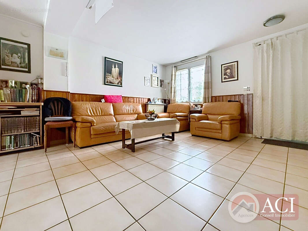 Maison 93 m² à Montmagny  - photo 3