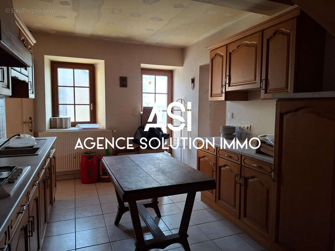 Maison à SAINT-JEAN-SUR-ERVE