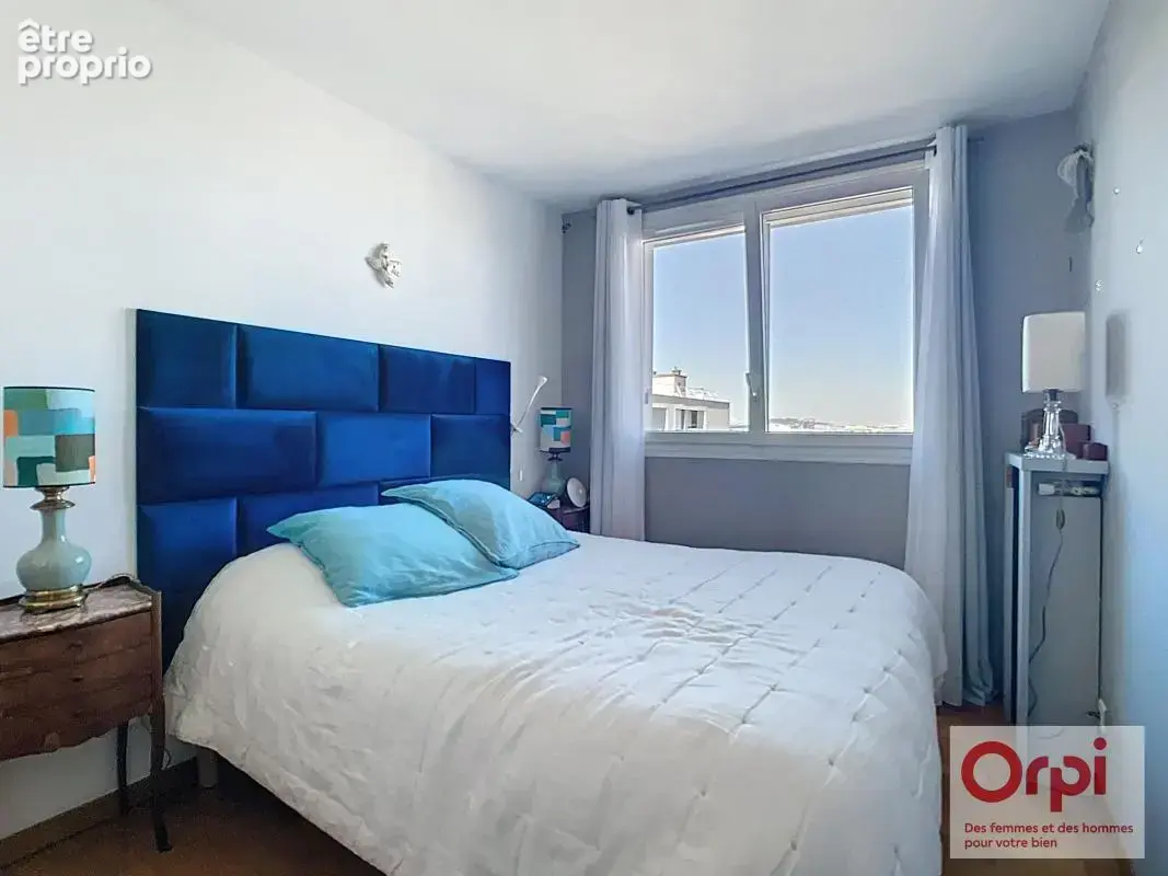 2 pièces 45 m²- Dernier étage - Centre ville - balcon / parking - photo 4